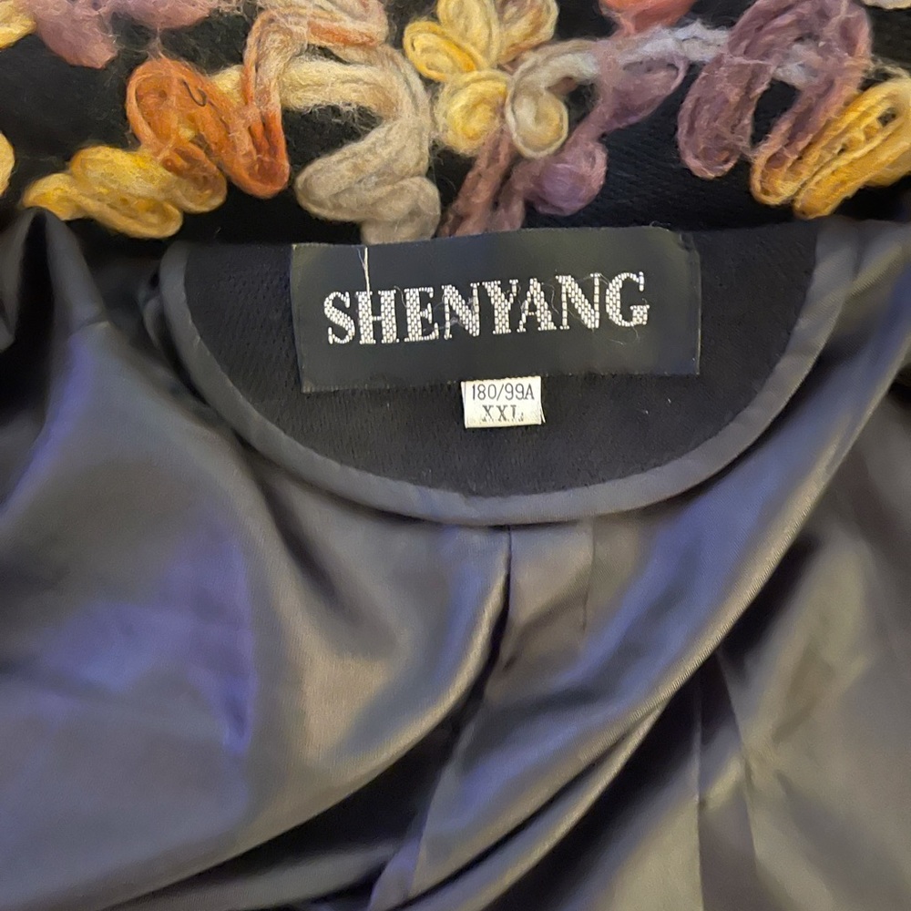 Unique jacket - Picture 9 of 12